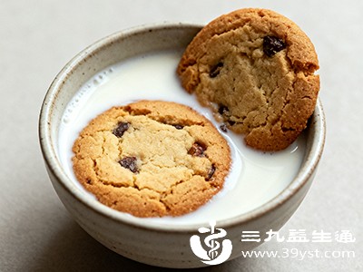 检查前可准备一些易消化的食物，如面包、牛奶，检查结束后及时进食，补充能量