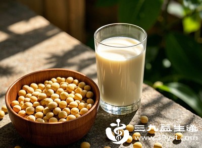 豆类、蛋类、动物肝脏、全谷物中含有钼