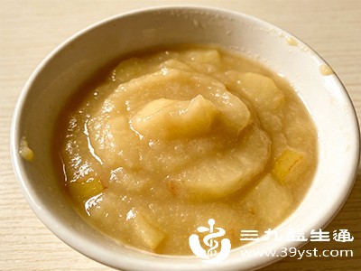 性质温和，几乎不会引起过敏，蒸熟后做成苹果泥，适合肠胃功能较弱的宝宝