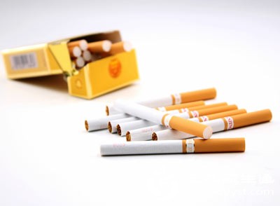 避免吸烟和过量饮酒