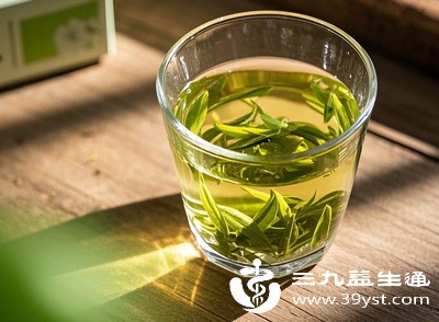 避免与浓茶同服