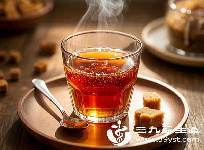 红糖水温热下肚经期不适能缓解 看懂成分与禁忌再喝不踩坑