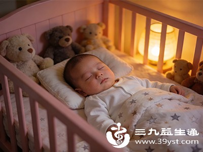 生长激素在深度睡眠时分泌最旺盛(夜间10点至凌晨2点分泌量占全天70%),需让婴儿在9点前入睡,夜间喂奶间隔不短于4小时(避免频繁夜醒打断睡眠) 生长激素在深度睡眠时分泌最旺盛(夜间10点至凌晨2点分泌量占全天70%),需让婴儿在9点前入睡,夜间喂奶间隔不短于4小时(避免频繁夜醒打断睡眠)