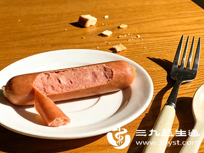 火腿等加工肉制品，吃起来咸咸的