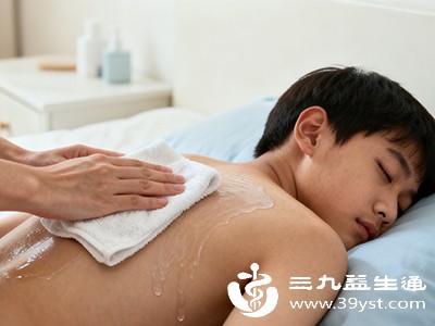 温水擦拭重点部位 温水擦拭重点部位