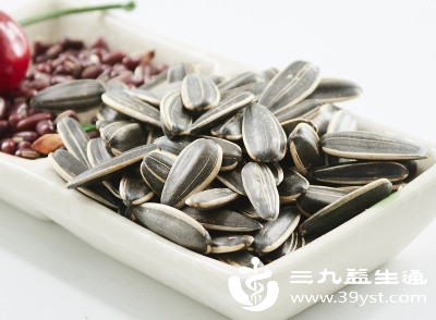 当摄入的热量大于消耗的热量时，多余的热量会转化为脂肪储存起来，导致体重增加