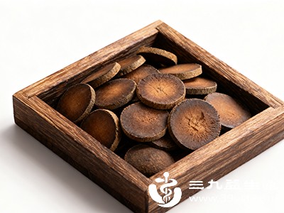 虽然橘红益处较多，但并非所有人都适合。例如，体质偏热、容易上火的人群应谨慎使用