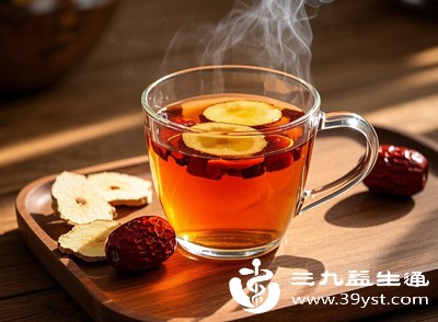 气温骤降或大风天气，外出前喝一杯姜枣茶可快速温暖身体，增强抗寒能力，减少寒气入侵机会