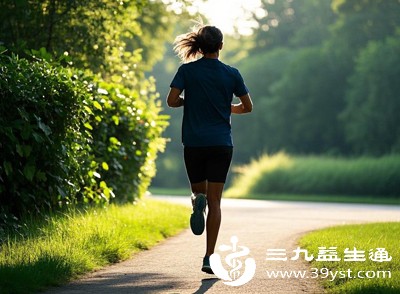 跑步时机很关键，空腹、饭后立即跑步，或在高温、严寒、雾霾天跑步，都会加重心脏负担