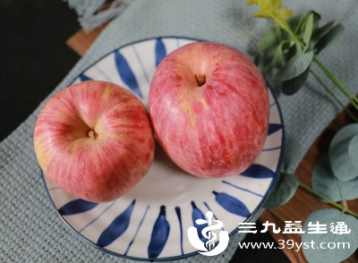 “晚上吃苹果等于吃毒” 别轻信 看看科学怎么说