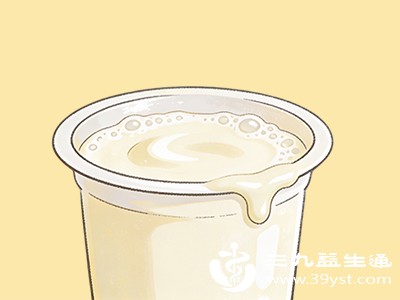 饮用过期酸奶的潜在风险 身体可能出现的异常反应