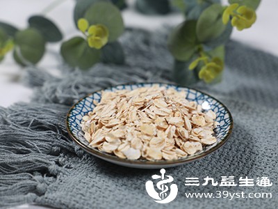 燕麦本身营养丰富,但如果煮制不够软烂,其中的粗纤维会变得粗糙,难以消化 燕麦本身营养丰富,但如果煮制不够软烂,其中的粗纤维会变得粗糙,难以消化