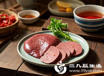 动物肝脏、鱼类、蛋类富含维生素B12