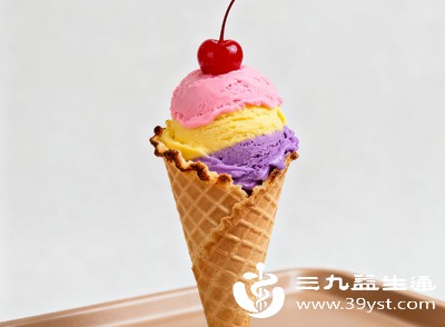 少吃生冷寒凉的食物,如冰饮、寒性水果等,以免损伤脾胃功能,影响气血生成 少吃生冷寒凉的食物,如冰饮、寒性水果等,以免损伤脾胃功能,影响气血生成