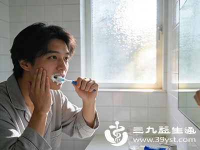 不刷牙=害自己 牙齿烂掉只是开始 全身健康都可能受牵连