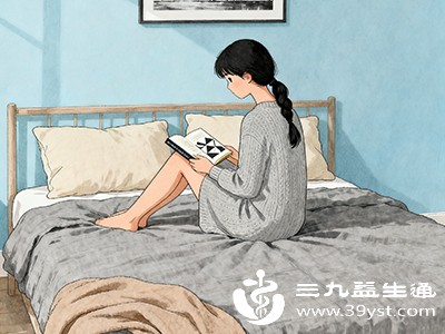 情绪反应强烈且极端