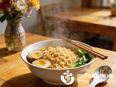 咳嗽了先管好嘴 八大禁忌食物别碰 助力嗓子快速康复