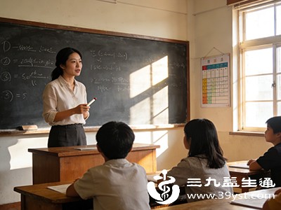 吐痰带血丝别忽视 可能是小损伤也可能藏着大病