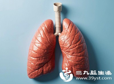 肺部的一些疾病也可能导致吐痰带血丝,这类情况需要格外重视 肺部的一些疾病也可能导致吐痰带血丝,这类情况需要格外重视