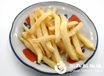 膨化食品口感酥脆、入口即化，饱腹感极差，很多人会不自觉地一次性吃完整包