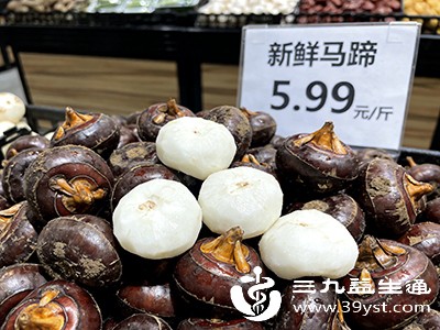 正规渠道销售的马蹄，从采收到上市会经过多次清洗和筛选