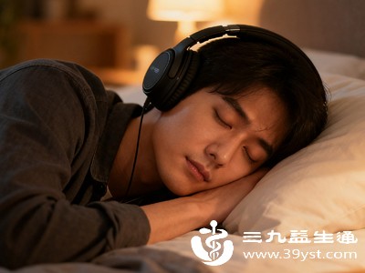 建议每天保持7-8小时睡眠，固定作息时间，避免熬夜，让肝脏得到充分修复，维持正常的脂质代谢功能