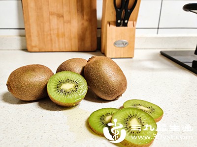 猕猴桃中含有维生素B族、维生素C、维生素E等多种维生素 猕猴桃中含有维生素B族、维生素C、维生素E等多种维生素