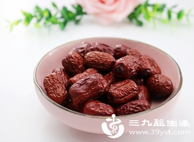 解锁红枣黑枸杞泡水功效：营养互补还抗氧化 这些好处你该了解