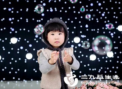 学龄期（6-12岁）