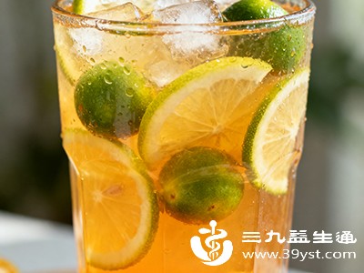 金桔和柠檬中的维生素C、类黄酮等抗氧化物质能协同作用