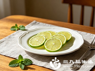 青柠檬中的膳食纤维虽然含量不高 青柠檬中的膳食纤维虽然含量不高