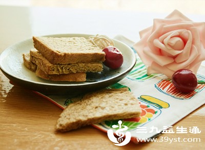 吃一片全麦面包 吃一片全麦面包