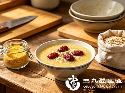 红枣与小米、燕麦等谷物同煮,能平衡营养,降低糖分对血糖的影响 红枣与小米、燕麦等谷物同煮,能平衡营养,降低糖分对血糖的影响