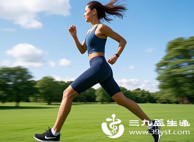 控制强度和时长,以“温和有氧”为主 控制强度和时长,以“温和有氧”为主