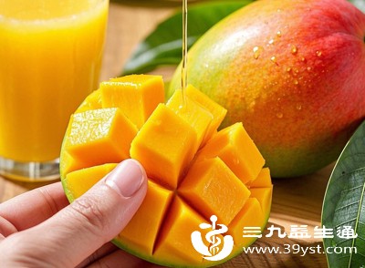 成熟芒果的营养能缓解经期疲劳，改善失血带来的轻微乏力，还不会刺激肠胃