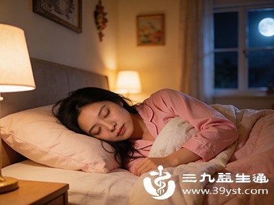 保持每天7-8小时的充足睡眠，避免熬夜