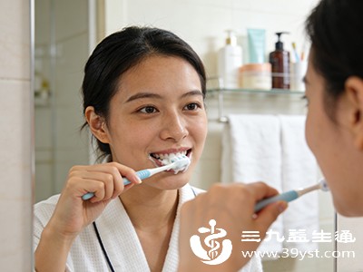 刷牙牙龈出血：揪出背后的常见原因