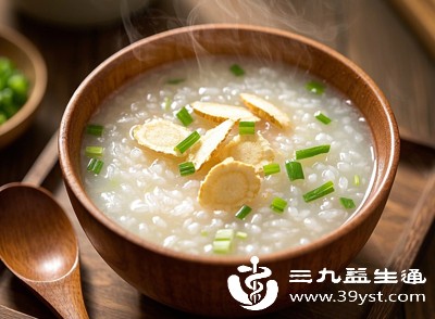 煮粥时，加入适量西洋参片同煮