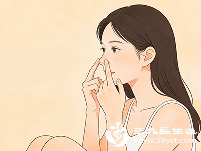 频繁用手摸鼻子、挤压黑头或抓挠