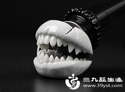 缺乏时釉质可能会出现凹陷、斑点等缺陷