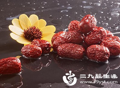 健康成年人每天食用红枣的数量以5-10颗为宜