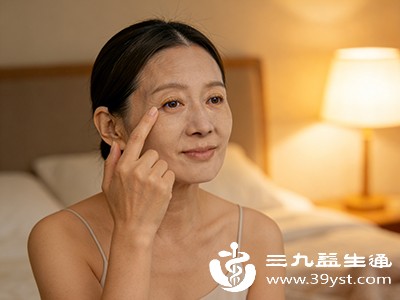 45-55岁女性进入更年期前，卵巢功能逐渐衰退