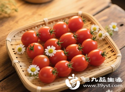 圣女果酸甜适中，富含维生素C和水分