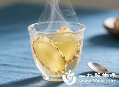 生姜能温中止呕，但其性温，需控制浓度避免上火