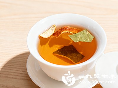 若仅靠喝茶叶水，却不控制高油高糖饮食、不运动，热量缺口无法形成