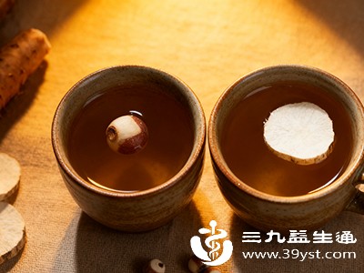 许多人喜欢在茶叶水中加糖、奶精或蜂蜜，这些添加物会增加额外热量