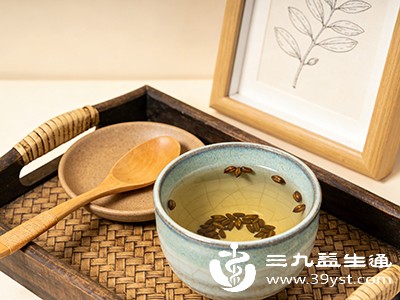 别同时喝决明子茶又吃番泻叶、荷叶等通便或降脂食材