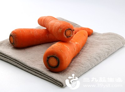 手掌发黄别盲目用偏方 科学调理更靠谱