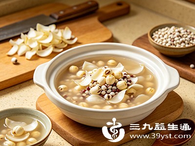 莲子百合芡实汤