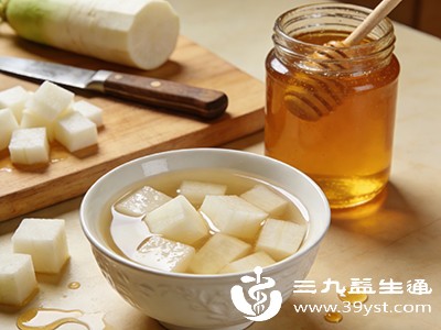 白萝卜性偏凉，这类人群饮用后可能会加重不适